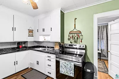 1126 N 6th Ave E, Duluth, MN 55805 - Photo 13