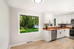 3225 Celia St, Duluth, MN 55811 - Photo 11