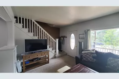 31 E Harvey St, Ely, MN 55731 - Photo 5