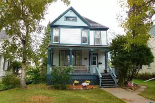 718 9th Ave W, Ashland, WI 54806 - Photo 1