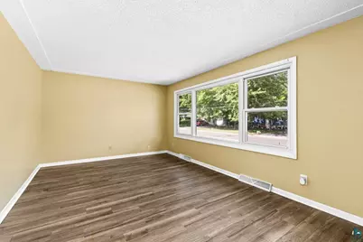 552 W Faribault St, Duluth, MN 55803 - Photo 5
