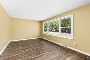 552 W Faribault St, Duluth, MN 55803 - Photo 5