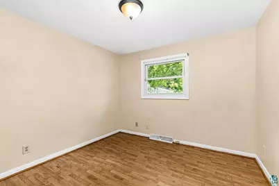 552 W Faribault St, Duluth, MN 55803 - Photo 25