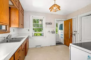 2211 W 7th St, Duluth, MN 55806 - Photo 5