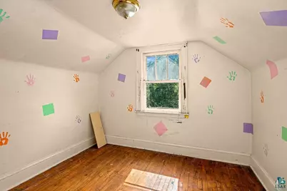 2211 W 7th St, Duluth, MN 55806 - Photo 17