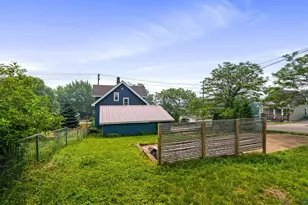 718 N 1st Ave E, Duluth, MN 55805 - Photo 9