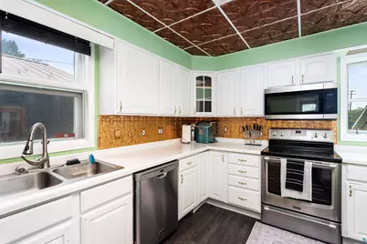 718 N 1st Ave E, Duluth, MN 55805 - Photo 21