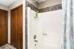 219 W Morgan St, Duluth, MN 55811 - Photo 23