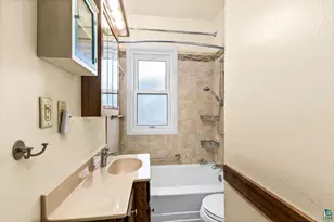 402 W Owatonna St, Duluth, MN 55803 - Photo 15