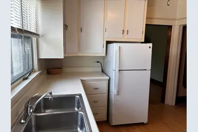 2331 E 10th St, Superior, MN 54880 - Photo 13