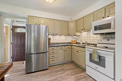 4926 Drake Rd, Duluth, MN 55803 - Photo 11