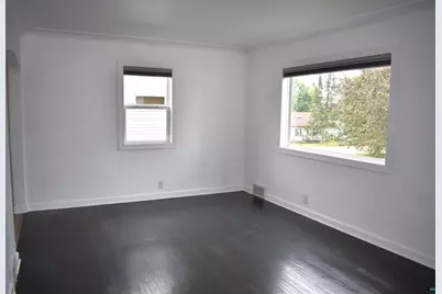 4825 Otsego St, Duluth, MN 55804 - Photo 7