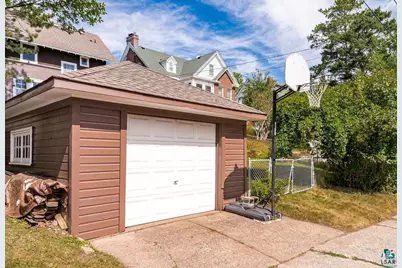 2816 E 1st St, Duluth, MN 55812 - Photo 33
