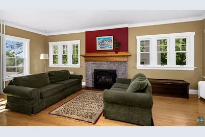 2816 E 1st St, Duluth, MN 55812 - Photo 9