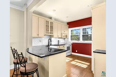 2816 E 1st St, Duluth, MN 55812 - Photo 11