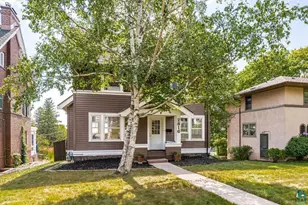 2816 E 1st St, Duluth, MN 55812 - Photo 1