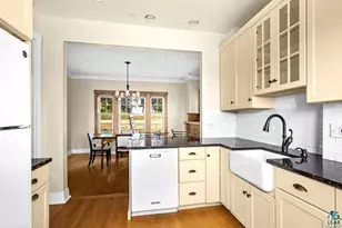 2816 E 1st St, Duluth, MN 55812 - Photo 13