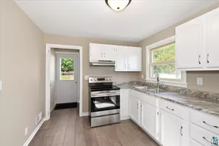 69 E Calvary Rd, Duluth, MN 55803 - Photo 9