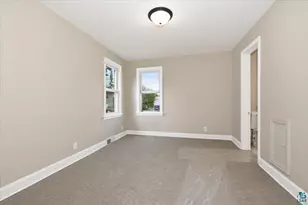 69 E Calvary Rd, Duluth, MN 55803 - Photo 5