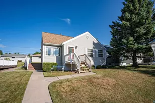 2223 W 22nd St, Duluth, MN 55811 - Photo 1