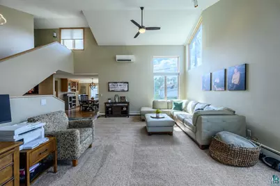 114 Highland Dr, Hibbing, MN 55746 - Photo 5