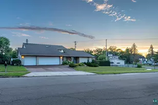 114 Highland Dr, Hibbing, MN 55746 - Photo 63