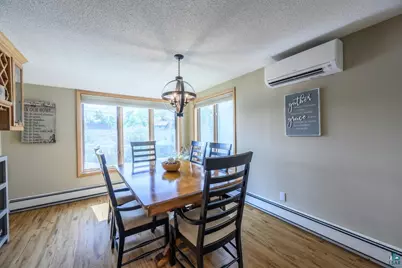 114 Highland Dr, Hibbing, MN 55746 - Photo 9