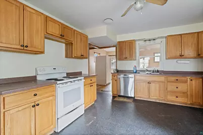 5822 Ogden Ave, Superior, WI 54880 - Photo 5