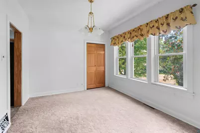 3724 W 7th St, Duluth, MN 55807 - Photo 7