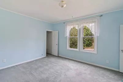 3724 W 7th St, Duluth, MN 55807 - Photo 13