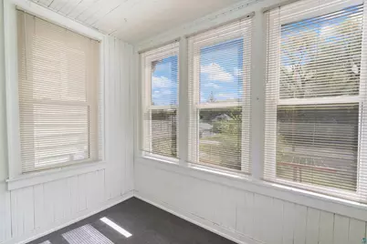 3724 W 7th St, Duluth, MN 55807 - Photo 11
