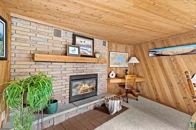 1947 Hartley Rd, Duluth, MN 55803 - Photo 35