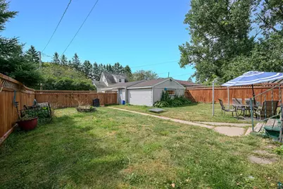 718 Broadway St, Superior, WI 54880 - Photo 19