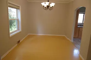 539 E 39th St, Hibbing, MN 55746 - Photo 7