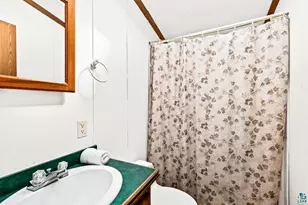 807 W Stowe St, Duluth, MN 55808 - Photo 33