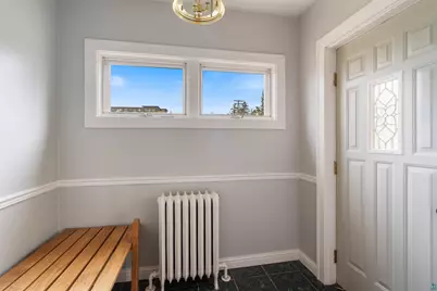 2337 E 8th St, Duluth, MN 55803 - Photo 9