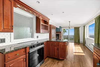 2810 Exhibition Dr, Duluth, MN 55811 - Photo 9