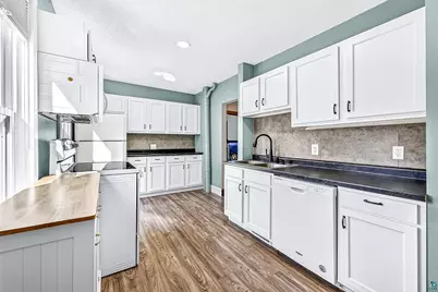 229 N 60th Ave W, Duluth, MN 55807 - Photo 3