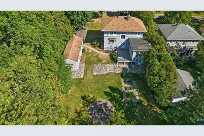130 Laurie St, Duluth, MN 55803 - Photo 1