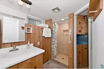 130 Laurie St, Duluth, MN 55803 - Photo 35