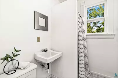 4701 Cooke St, Duluth, MN 55804 - Photo 29