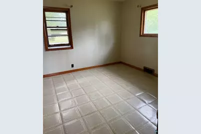 1203 Macarthur Ave, Ashland, WI 54806 - Photo 7