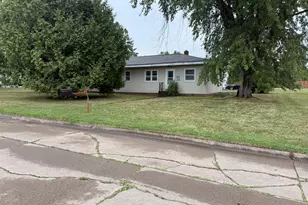 1203 MacArthur Ave, Ashland, WI 54806 - Photo 1
