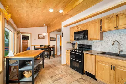 2733 Minnesota Ave, Duluth, MN 55802 - Photo 9