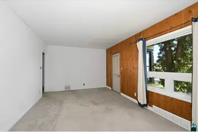 11 S 51st Ave E, Duluth, MN 55804 - Photo 7