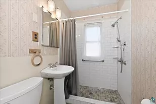 11 S 51st Ave E, Duluth, MN 55804 - Photo 11