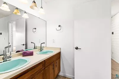 4627 Norwood St, Duluth, MN 55804 - Photo 35