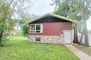 1408 S 11th St, Virginia, MN 55792 - Photo 1