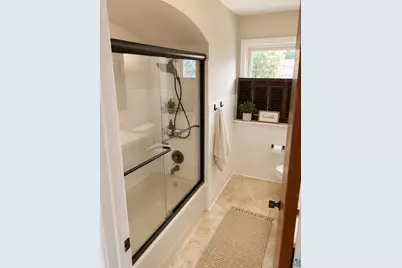 2227 W 22nd St, Duluth, MN 55811 - Photo 9