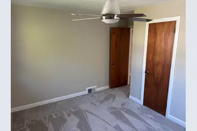 2227 W 22nd St, Duluth, MN 55811 - Photo 35
